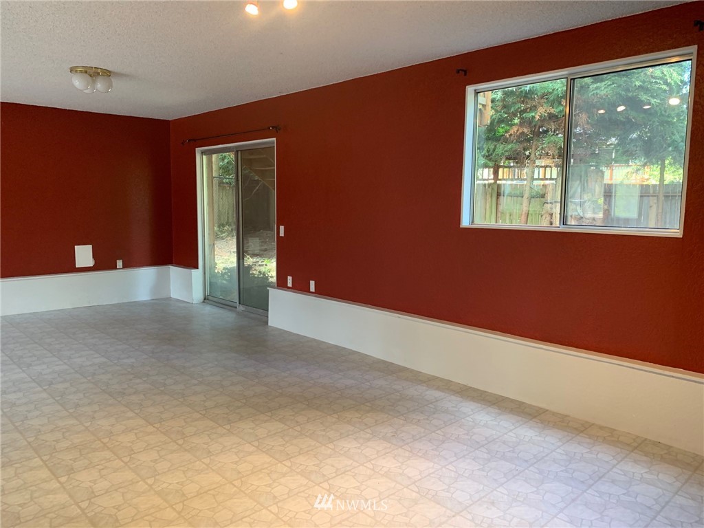2323 167th Place Southeast Bothell, WA 98012 - Photo 7 of 18