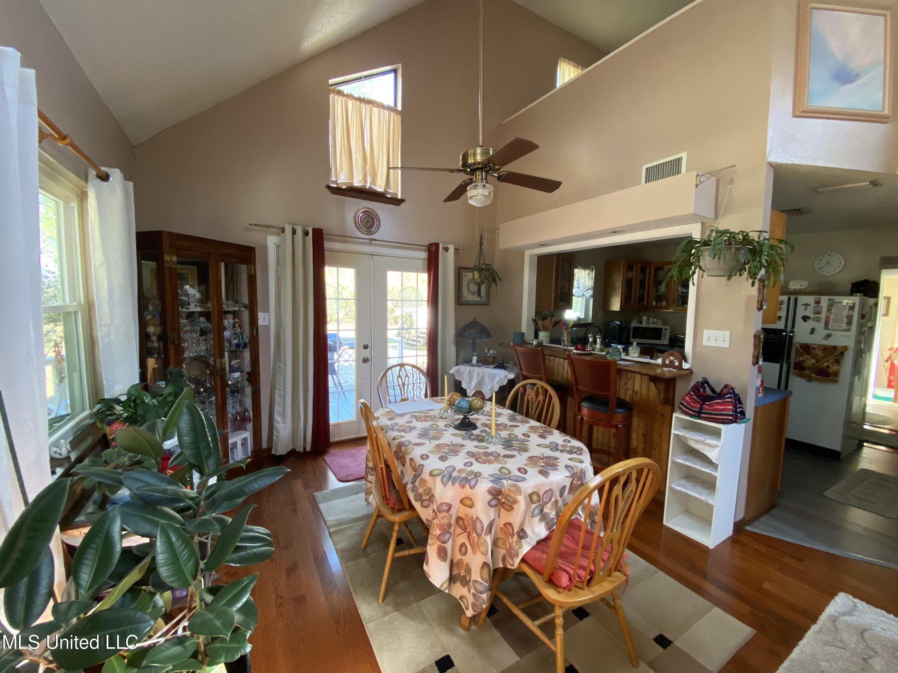 6800 Nutbank Road Moss Point, MS 39562 - Photo 8 of 51 dining room
