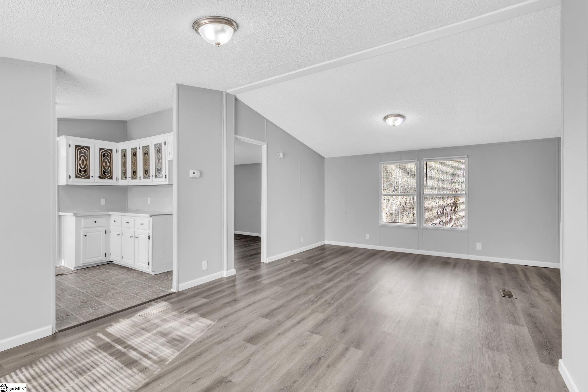 502 Stallings Road Greenville, SC 29611 - Photo 3 of 25 Gallery Image 3