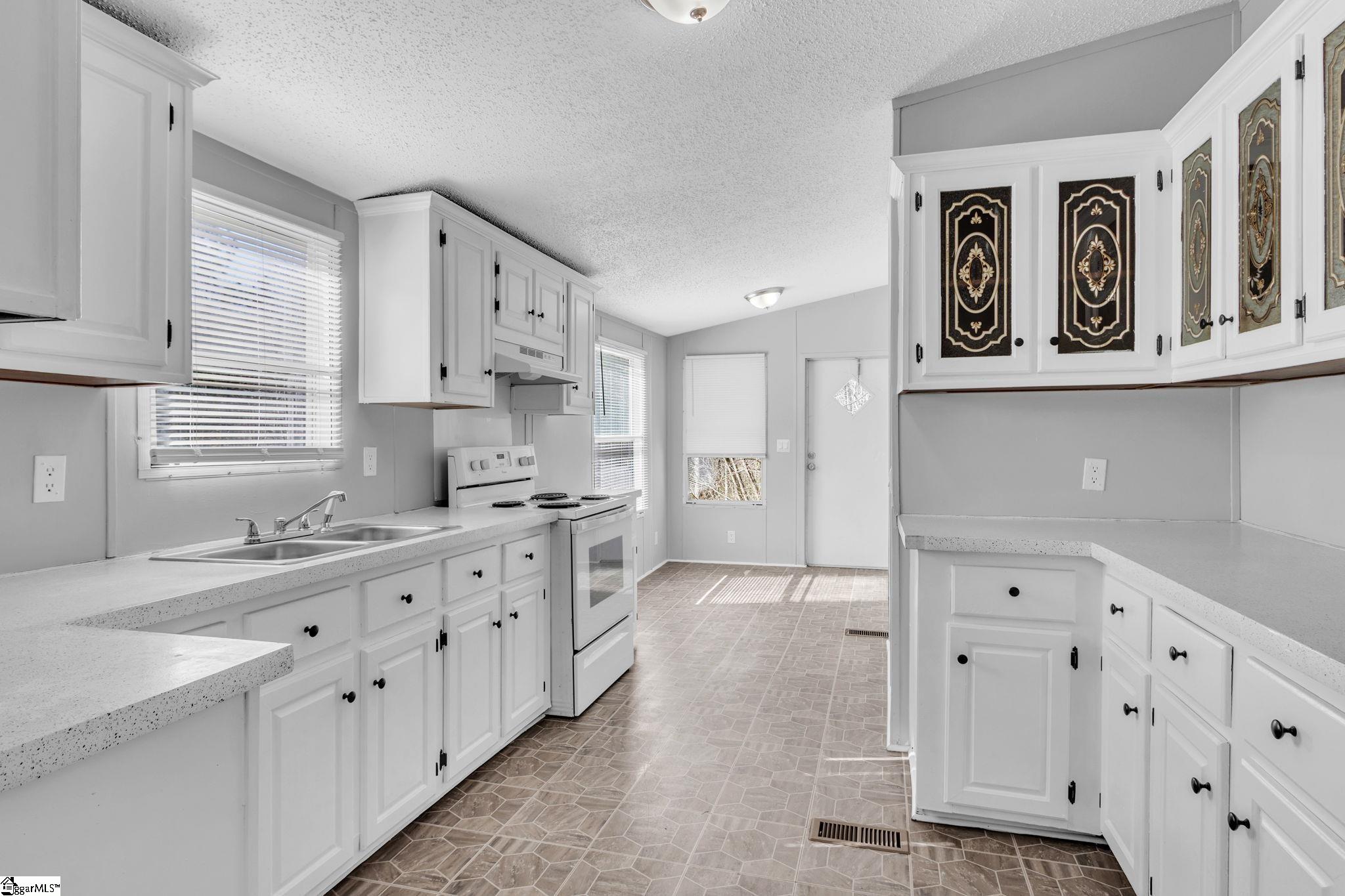 502 Stallings Road Greenville, SC 29611 - Photo 6 of 25 Gallery Image 6
