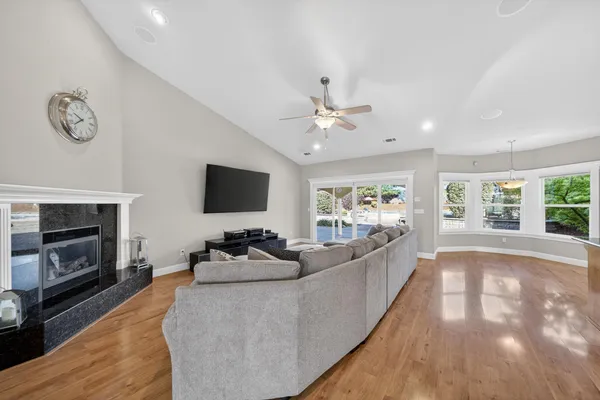 $659,900 | 4174 Winter Green Court, Redding, CA 96001