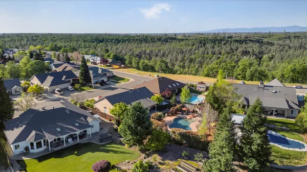 $659,900 | 4174 Winter Green Court, Redding, CA 96001