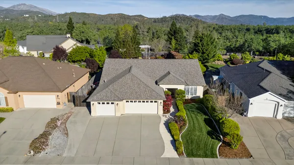 $659,900 | 4174 Winter Green Court, Redding, CA 96001