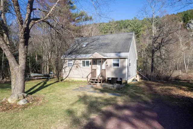 $345,000 | 201 Cones Point Road, Poultney, VT 05764