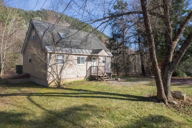 $345,000 | 201 Cones Point Road, Poultney, VT 05764