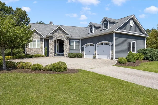 $900,000 | 919 Ten Rod Road, Exeter, RI 02822