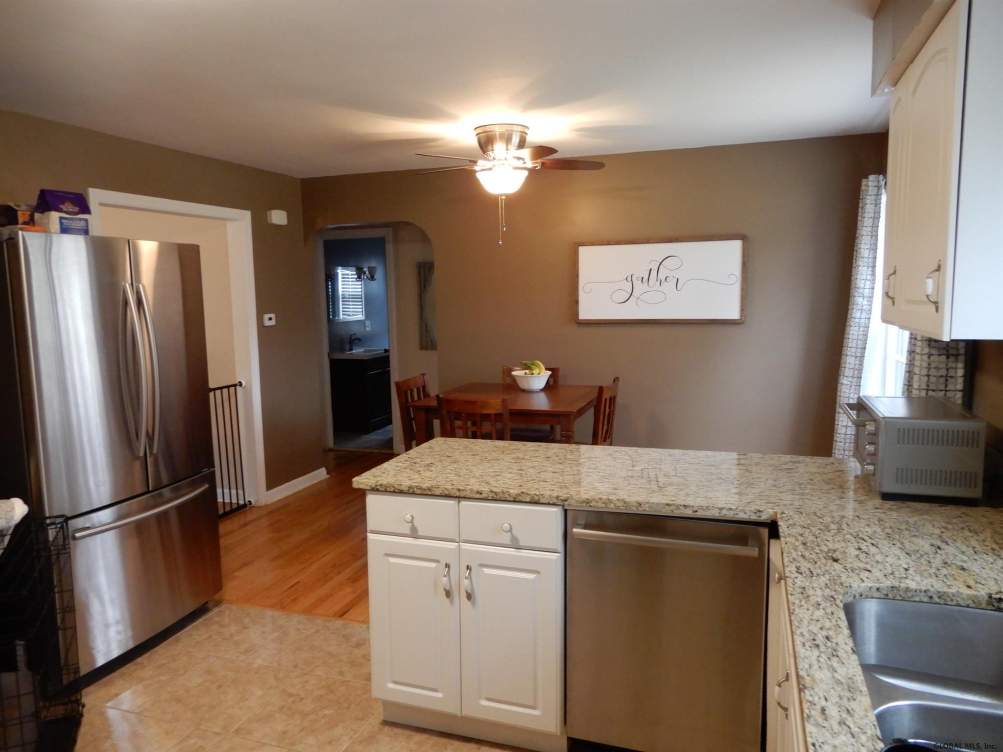 314 Howell Street Schenectady, NY 12303 - Photo 7 of 19 Photo 7