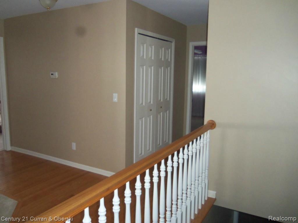 9560 Crown Ridge Road White Lake, MI 48386 - Photo 11 of 23 9560 Crown Ridge 013.jpg