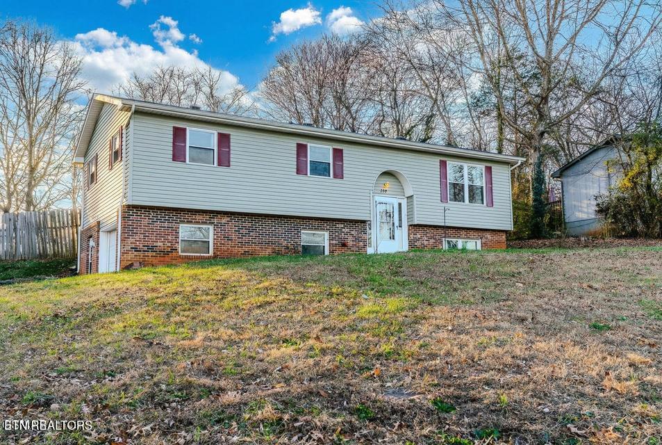 205 Blue Ridge Lane Seymour, TN 37865 - Photo 2 of 46 20260107000740753621000000-o
