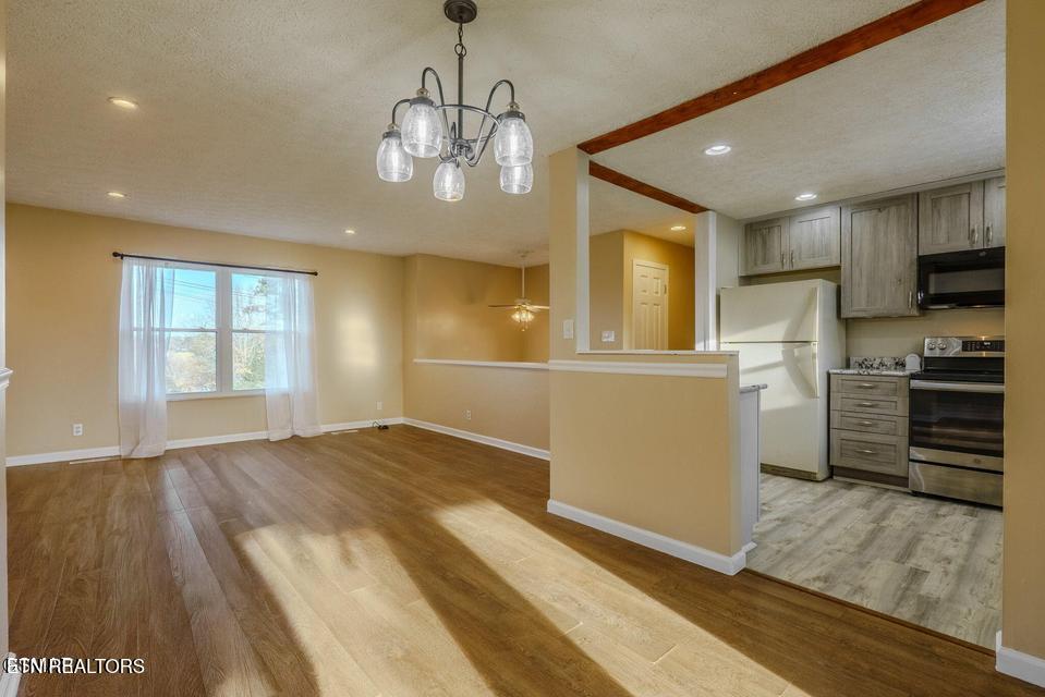 205 Blue Ridge Lane Seymour, TN 37865 - Photo 10 of 46 20260107000736888127000000-o