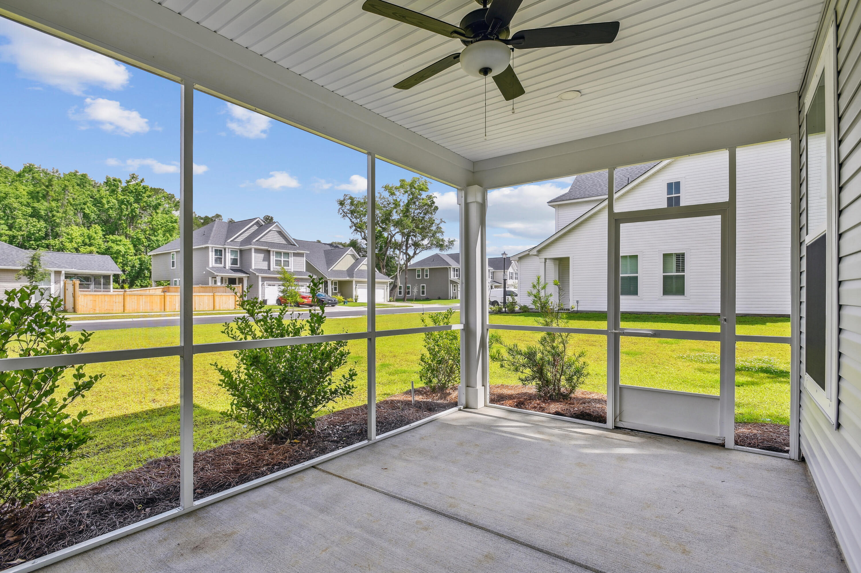 3802 Grateful Road North Charleston, SC 29420 - Photo 35 of 38 interiors-screened_porch-dsc5046