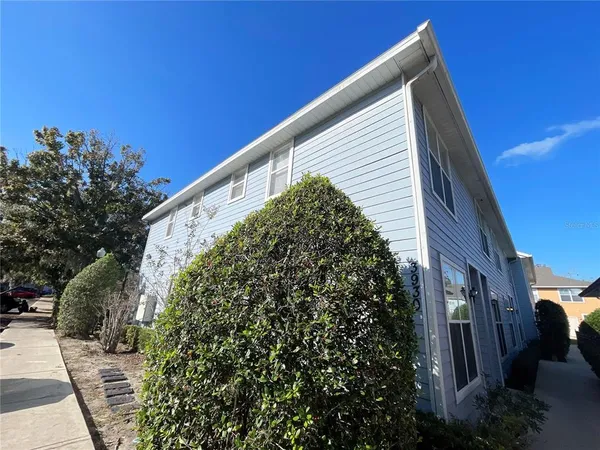 $179,900 | 3930 Southwest 20th Avenue, Unit 1902, Gainesville, FL 32607