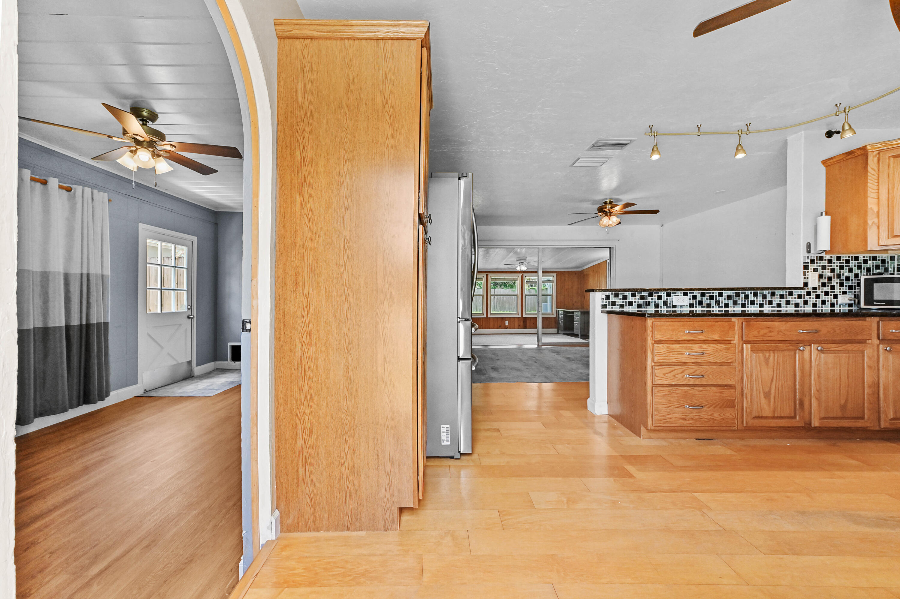 5709 Southeast Indigo Avenue Stuart, FL 34997 - Photo 4 of 26