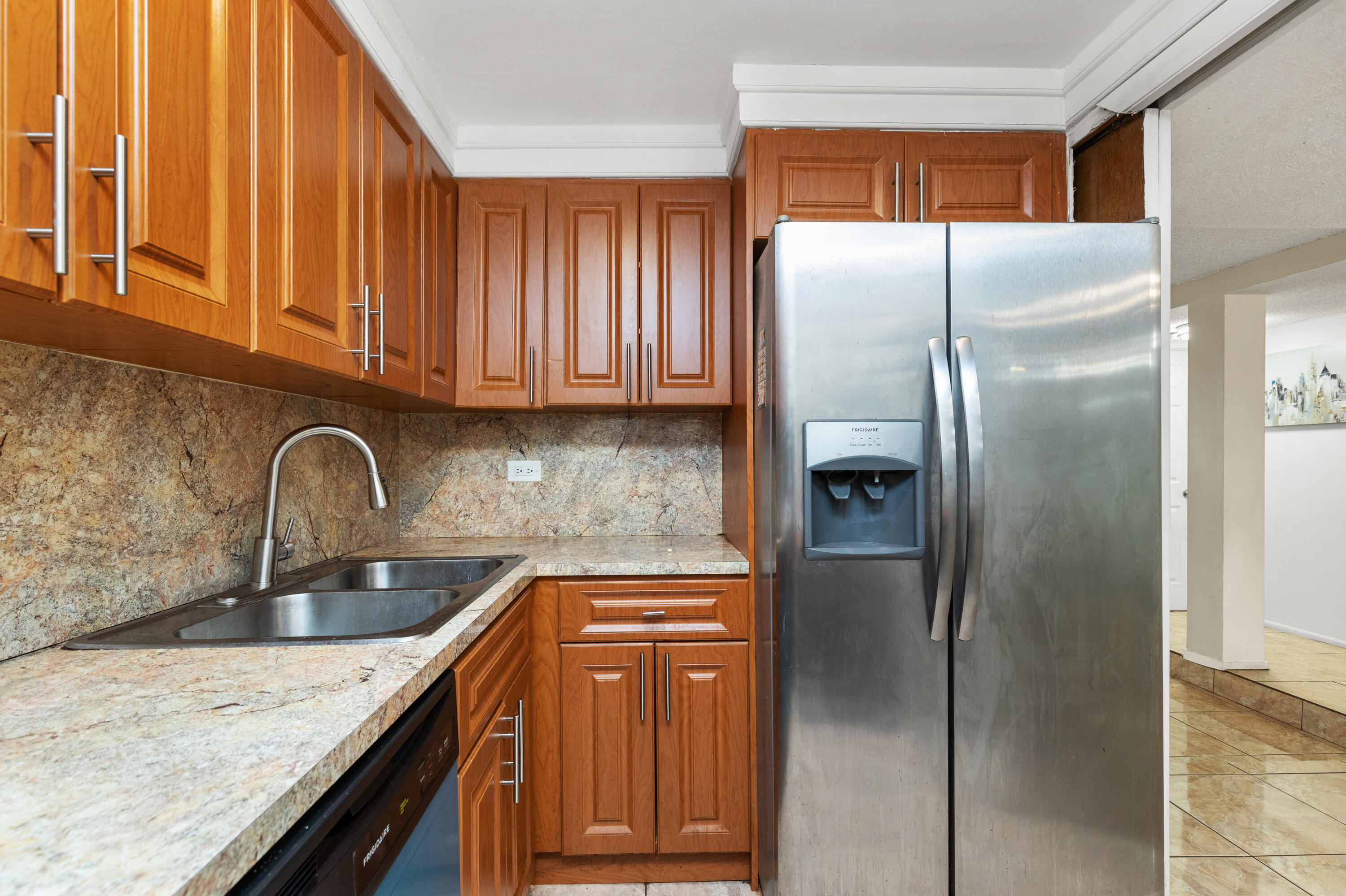3710 Inverrary Drive, Unit 2G Lauderhill, FL 33319 - Photo 6 of 42 1I6A3329