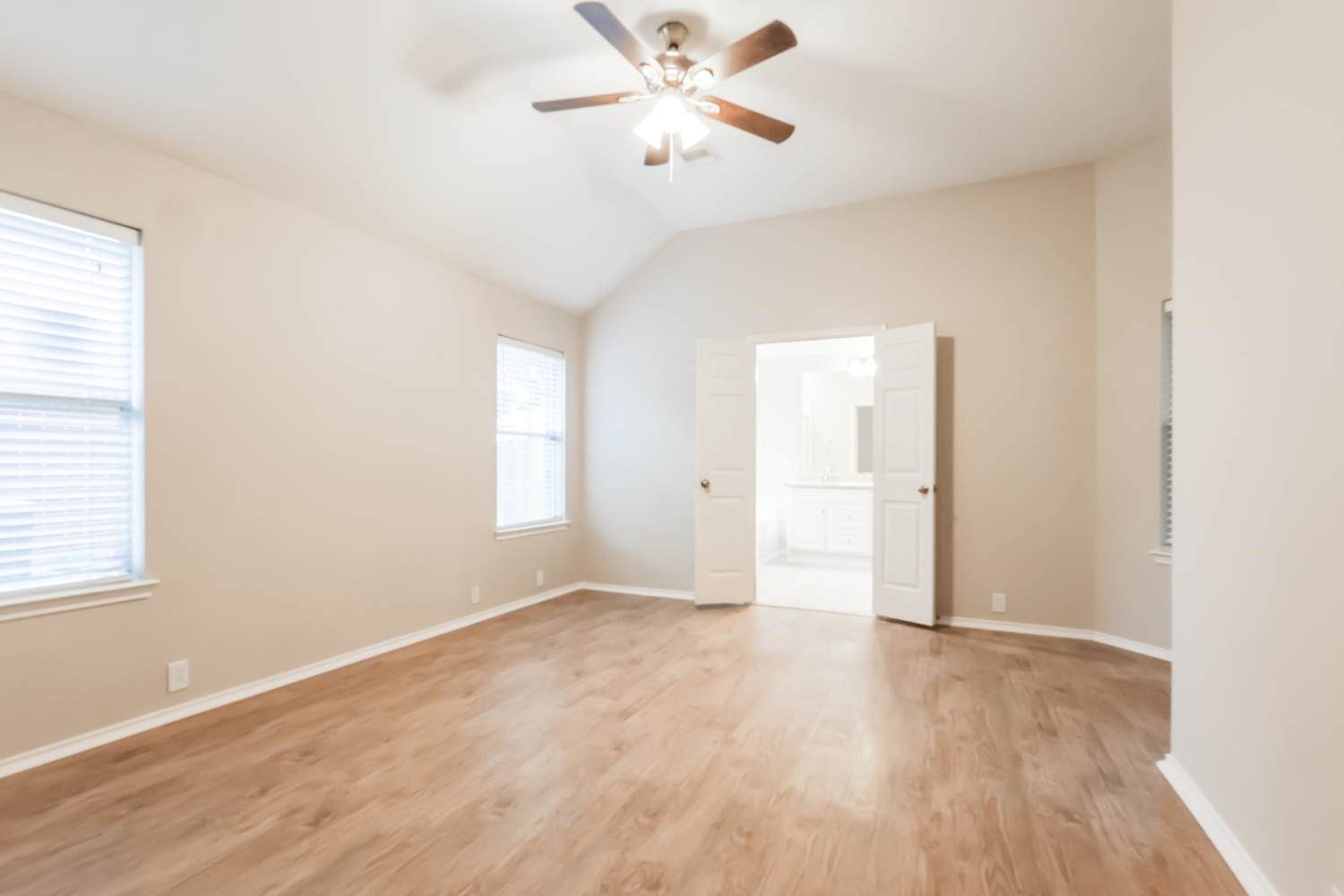 2011 Louetta Oak Court Spring, TX 77388 - Photo 9 of 16