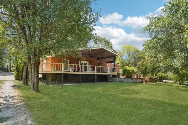 a view of a storage & utility room