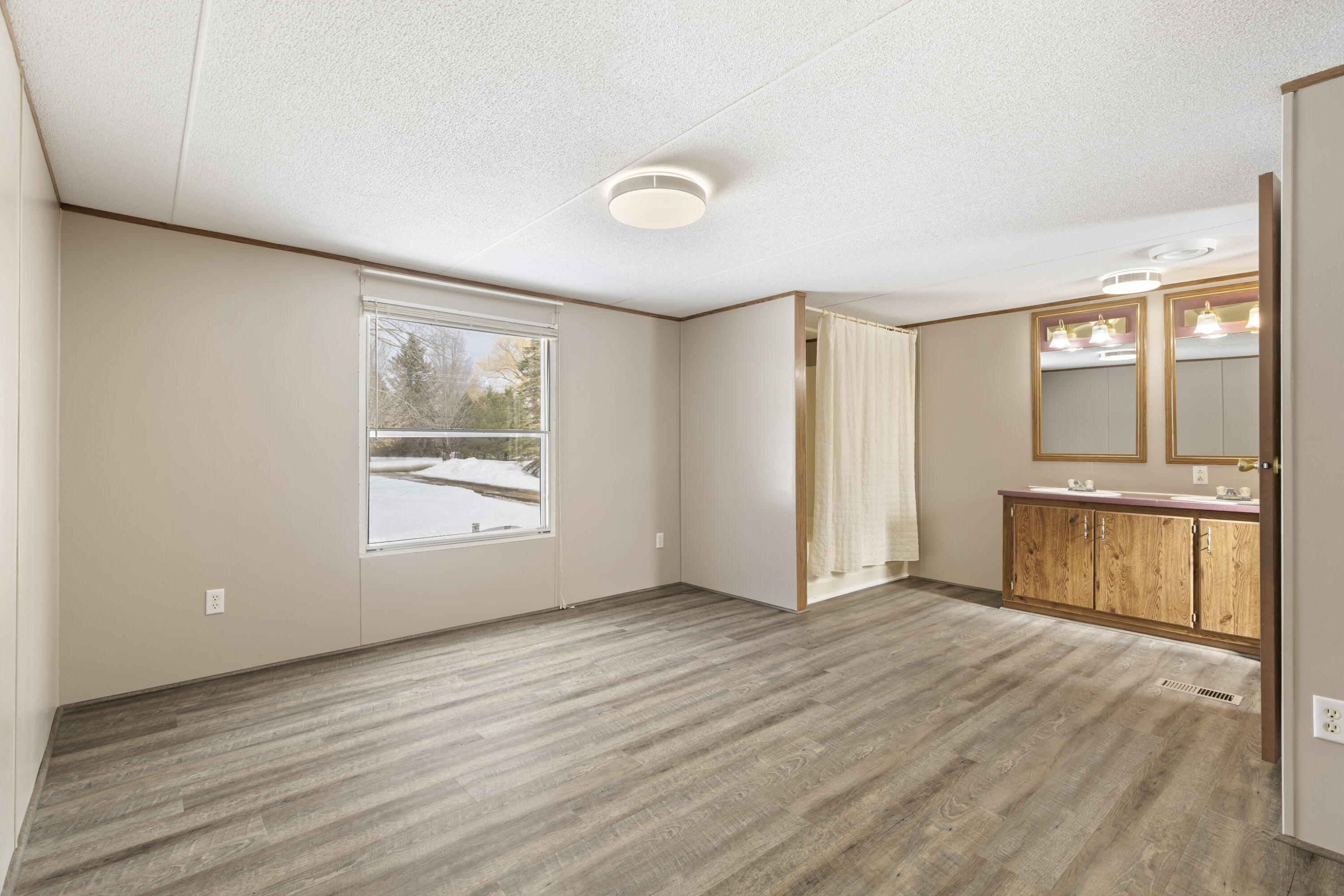 7695 Hoadley Road Benzonia, MI 49616 - Photo 11 of 25 0S5A1547