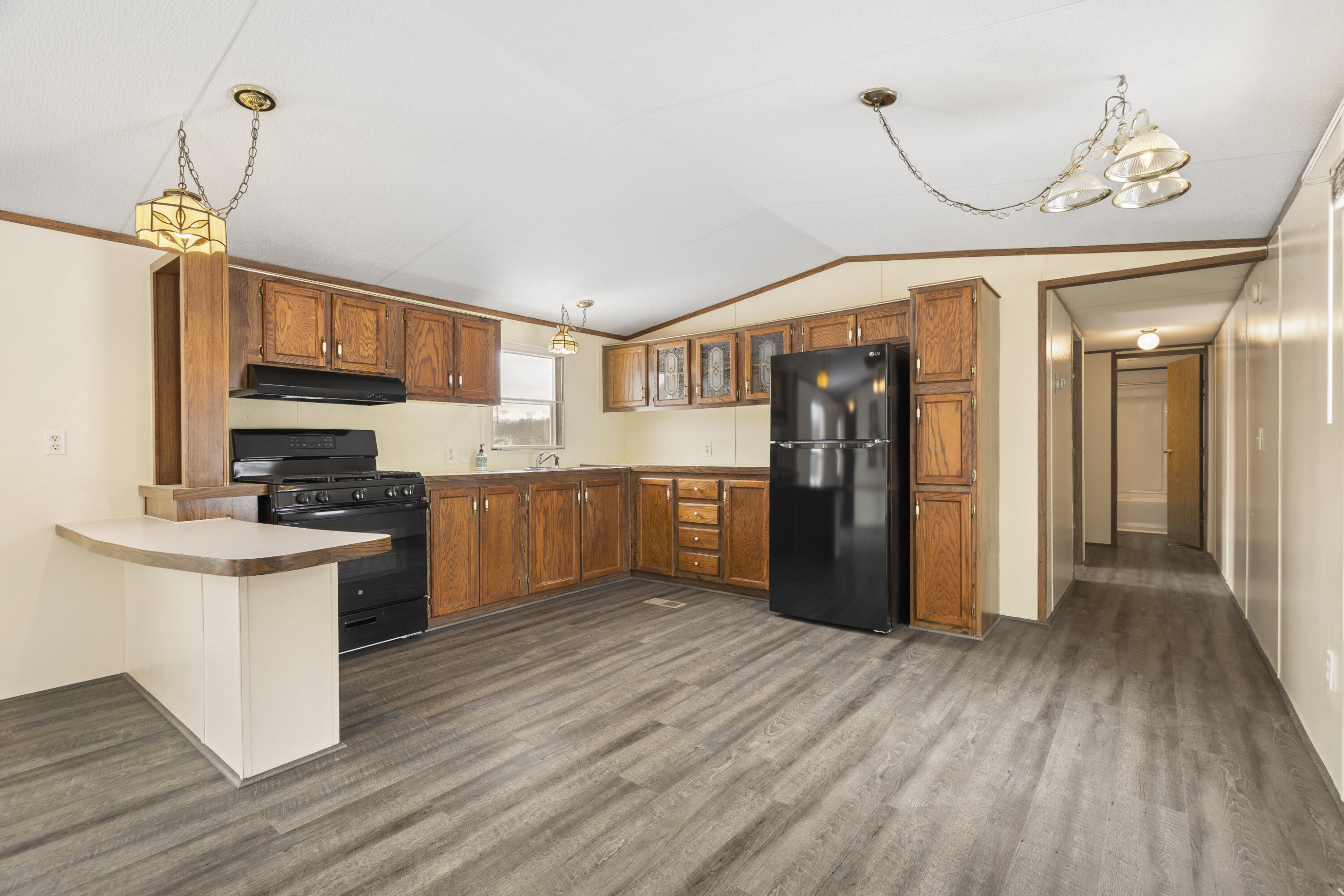 7695 Hoadley Road Benzonia, MI 49616 - Photo 8 of 25 0S5A1527