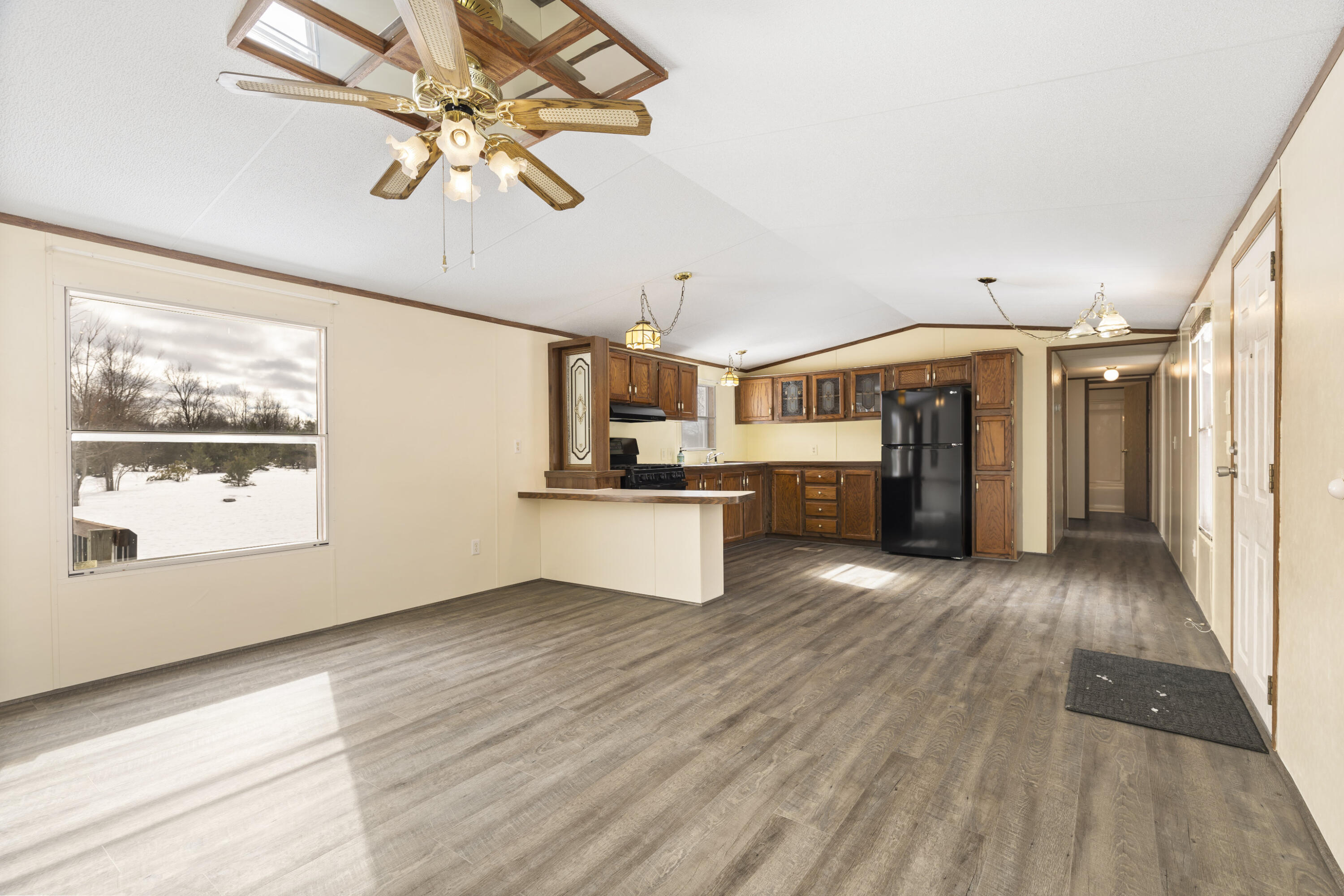 7695 Hoadley Road Benzonia, MI 49616 - Photo 10 of 25 0S5A1537
