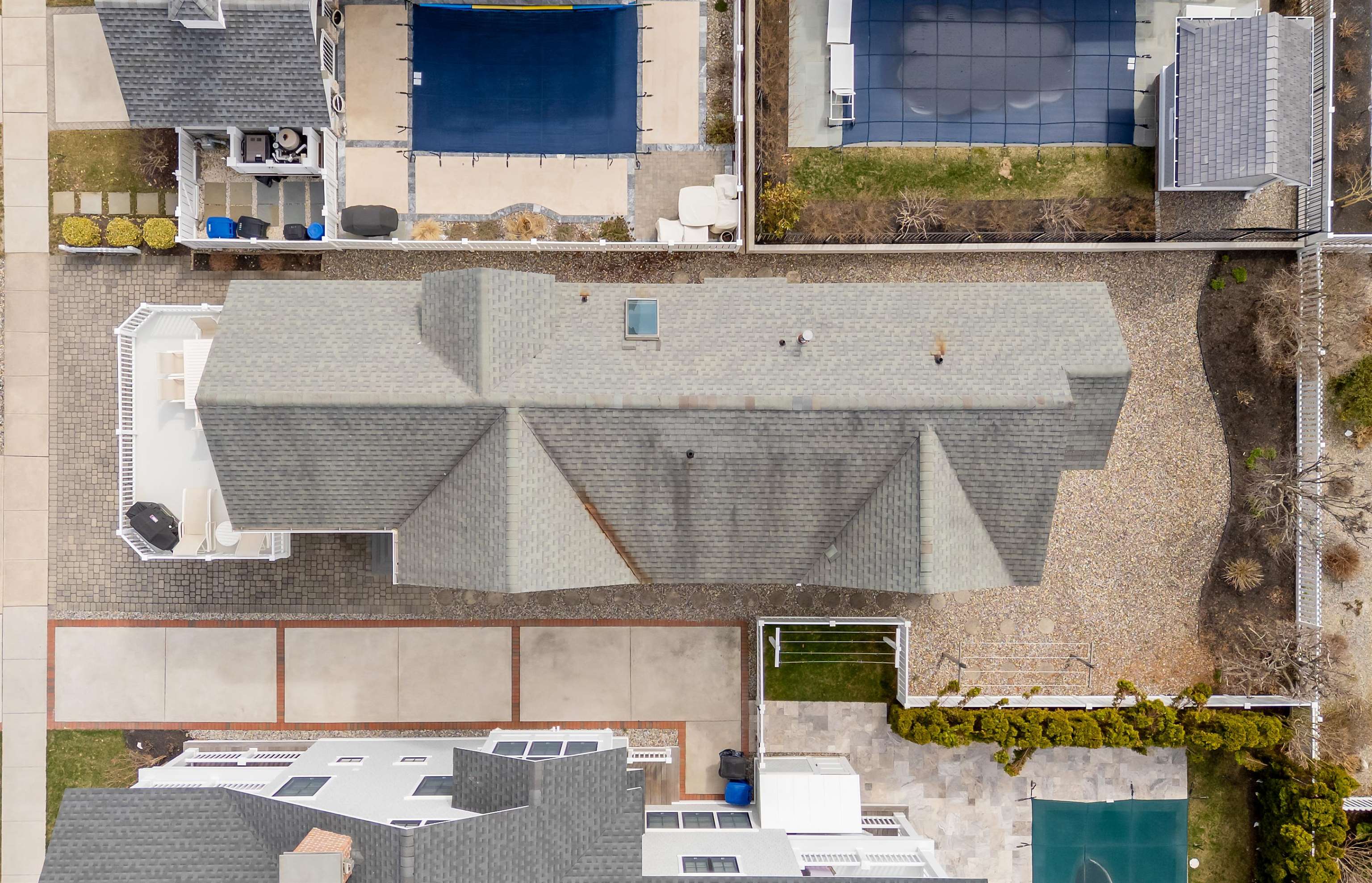 125 98th Street Stone Harbor, NJ 08247 - Photo 4 of 42 an aerial view of a kitchen with kitchen island