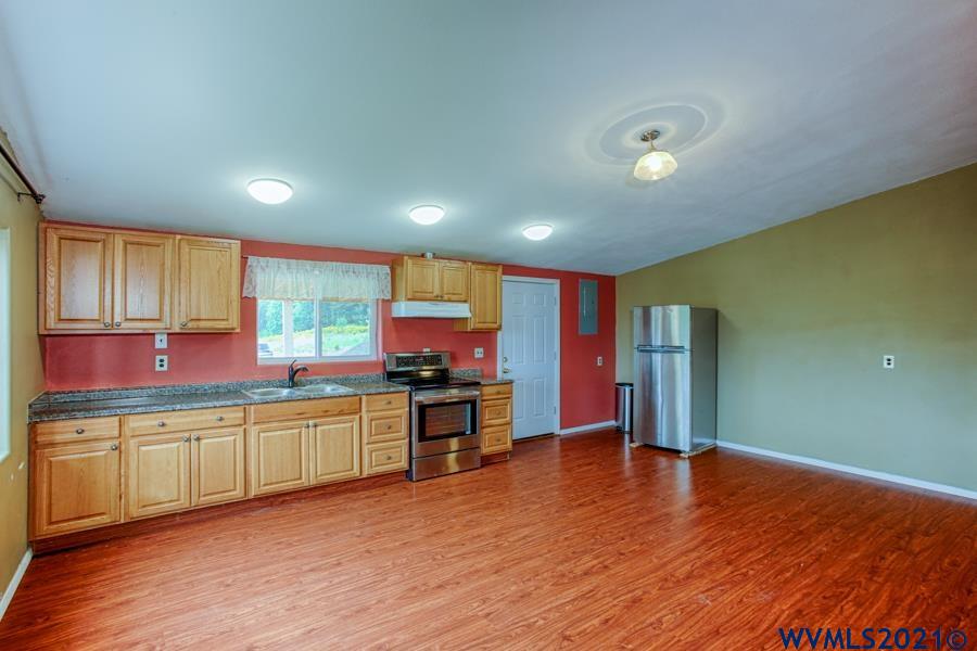 18685 Falls City Road Dallas, OR 97338 - Photo 8 of 21