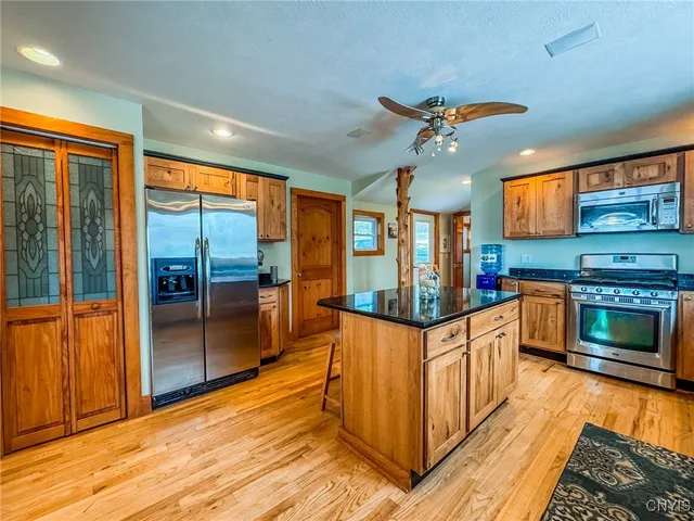 $625,000 | 5017 West Lake Road, Fleming, NY 13021