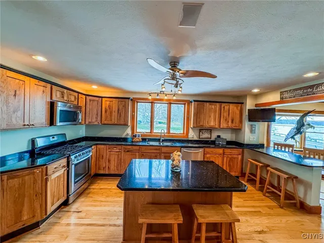 $625,000 | 5017 West Lake Road, Fleming, NY 13021
