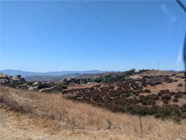 $295,000 | 40 North American Cut Off Road, West Hills, CA 91304