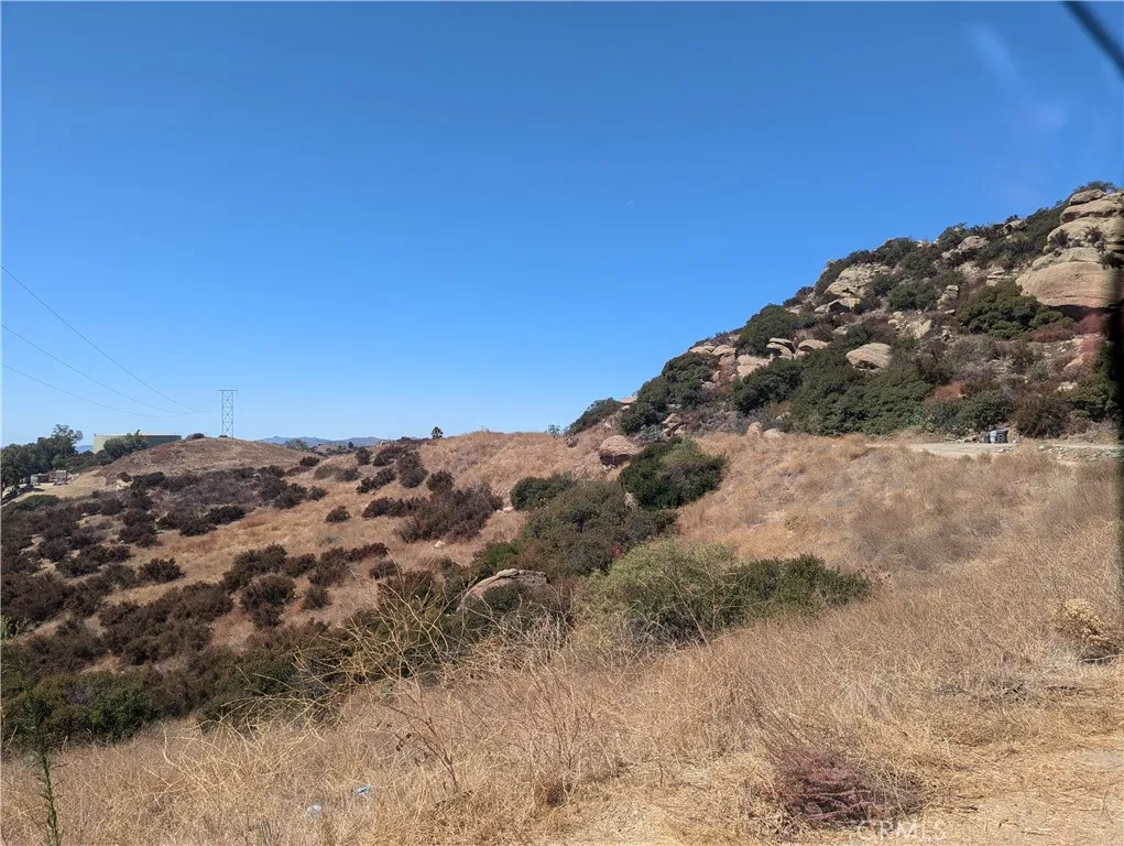 40 North American Cut Off Road West Hills, CA 91304 - Photo 3 of 5
