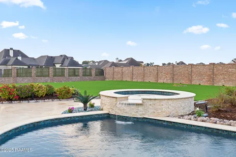 $1,450,000 | 402 Rutherford Court, Lafayette, LA 70503