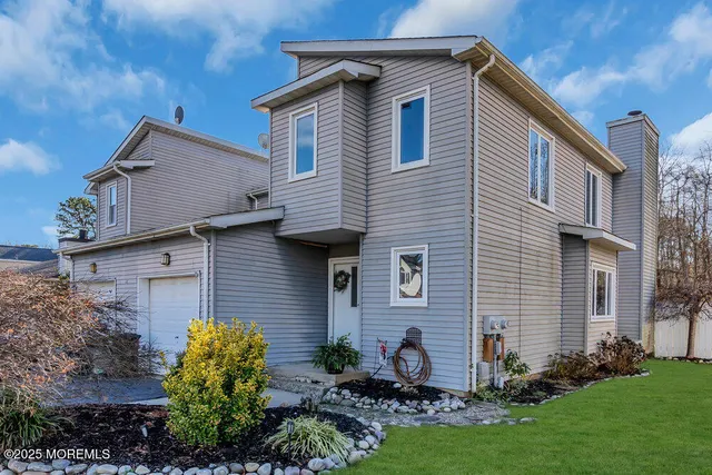 $319,900 | 13 B Emerald Drive, Unit B, Barnegat, NJ 08005