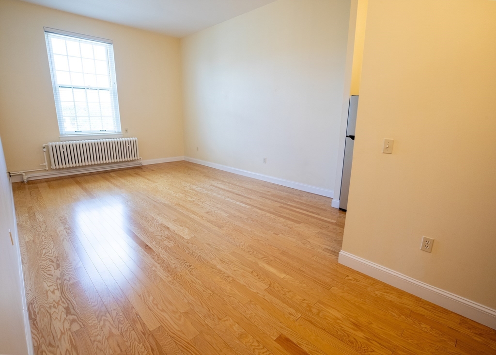 16 Balmoral Street, Unit 417 Andover, MA 01810 - Photo 5 of 20