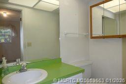 4 Miramar Road Stuart, FL 34996 - Photo 15 of 33 1/2 bath ensuite to middle room