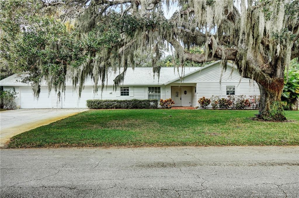 4 Miramar Road Sewall's Point, FL 34996 - Photo 6 of 31