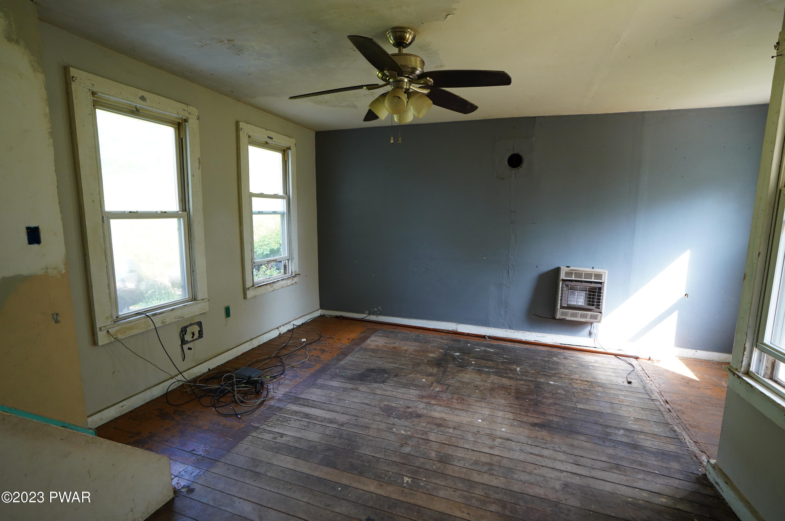 147 Daniels Road Lake Ariel, PA 18436 - Photo 7 of 25 a view of a livingroom with a window