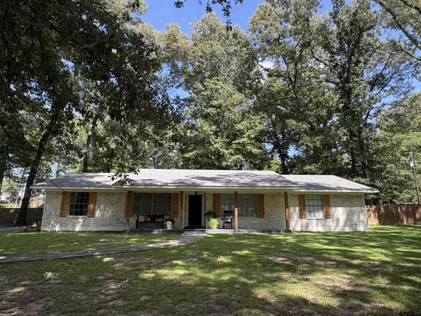 $282,000 | 109 North Dogwood, Lone Star, TX 75668