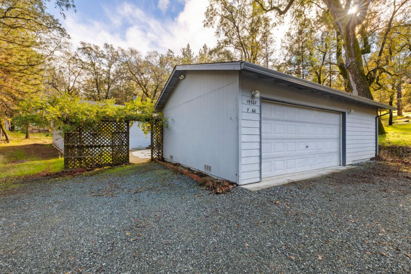 19307 Ferretti Road Groveland, CA 95321 - Photo 29 of 33 a house with a outdoor space