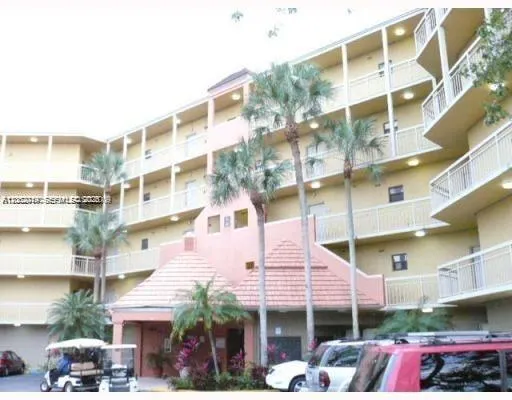 $2,300 | 8290 Lake Drive, Unit 104, Doral, FL 33166