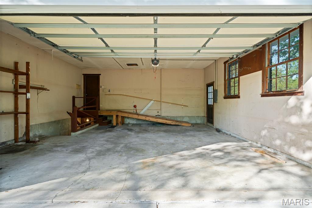 219 Barker Lane Ballwin, MO 63021 - Photo 36 of 56