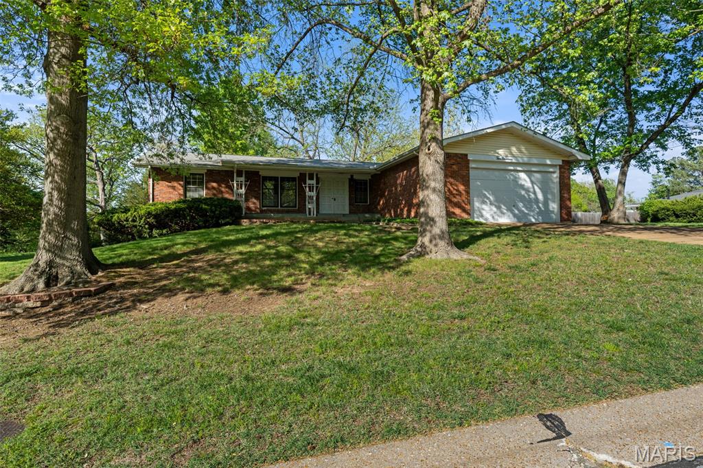 219 Barker Lane Ballwin, MO 63021 - Photo 52 of 56