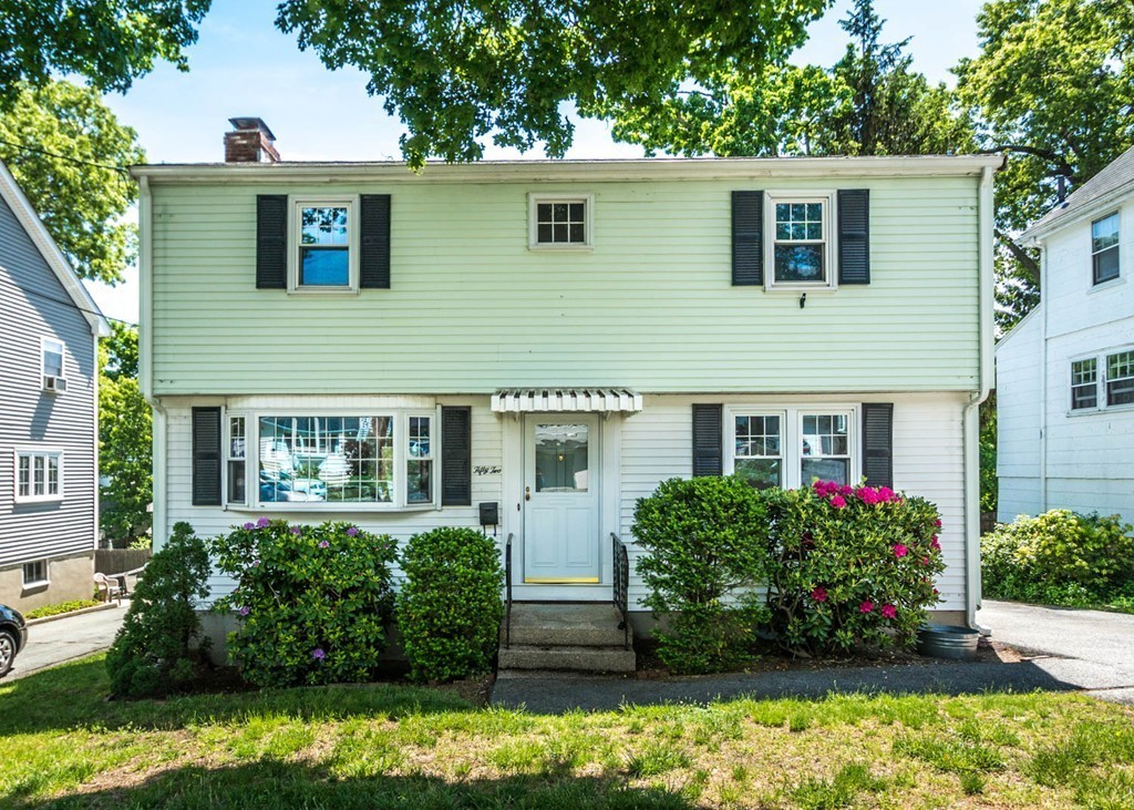 52 Hawthorne Road Waltham, MA 02451 - Photo 3 of 29 Gallery Image 3