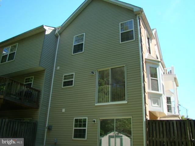 Exterior (Rear)
