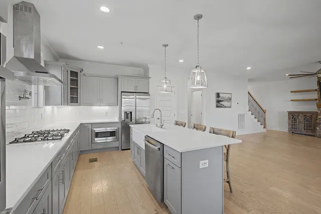 $800,000 | 101 Bledsoe Drive, Hendersonville, TN 37075