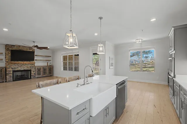 $800,000 | 101 Bledsoe Drive, Hendersonville, TN 37075