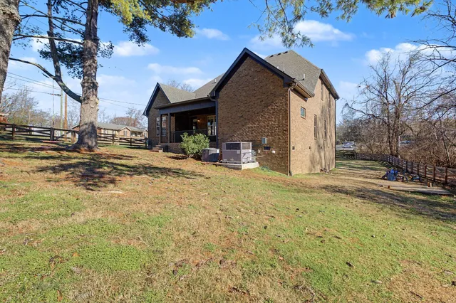 $800,000 | 101 Bledsoe Drive, Hendersonville, TN 37075