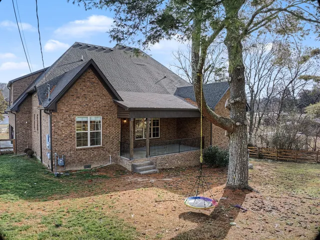 $800,000 | 101 Bledsoe Drive, Hendersonville, TN 37075