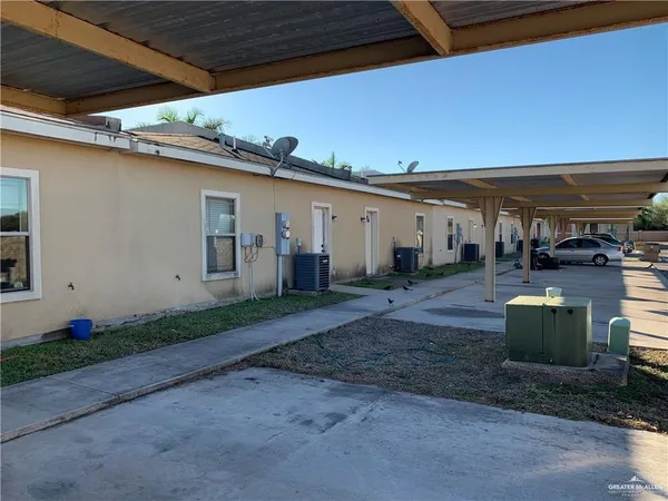 $950 | 3127 Regal Drive, Unit B, Edinburg, TX 78539