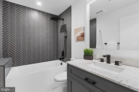 $2,499,900 | 4178 39th Street North, Arlington, VA 22207