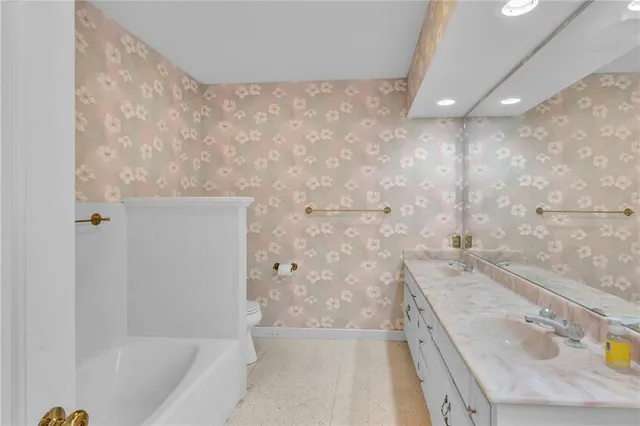 $240,000 | 1012 East 10th Street, Carrollton, MO 64633