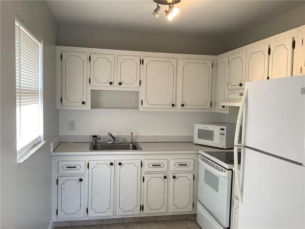 189 Saxony Drive, Unit 189 Delray Beach, FL 33446 - Photo 2 of 20 Photo 2